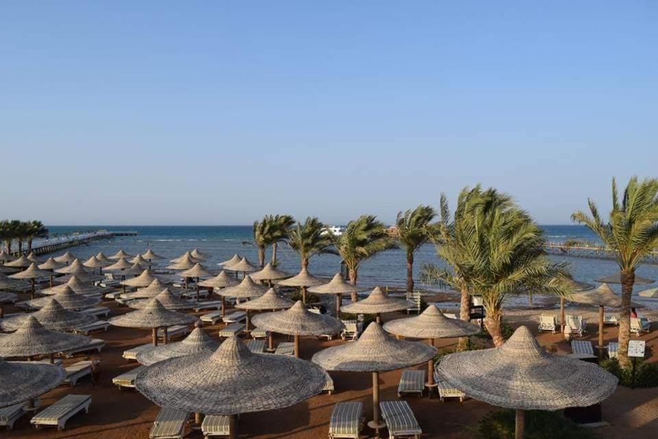 Comfortable Studio In Hotel Karma With Private Beach And Pools Family Only Or Female Gurdaka Kültér fotó