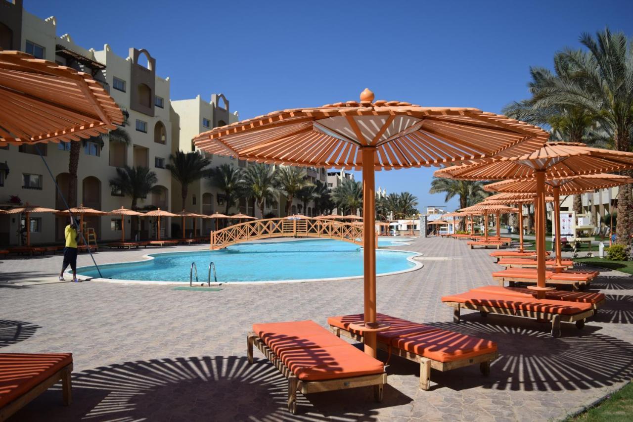 Comfortable Studio In Hotel Karma With Private Beach And Pools Family Only Or Female Gurdaka Kültér fotó