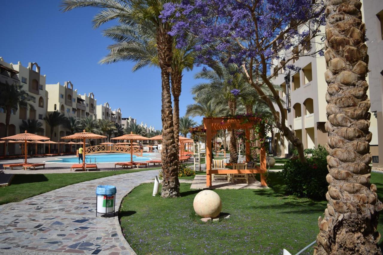 Comfortable Studio In Hotel Karma With Private Beach And Pools Family Only Or Female Gurdaka Kültér fotó